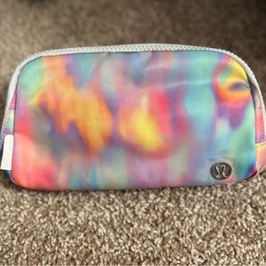 Lululemon Everywhere Belt Bag